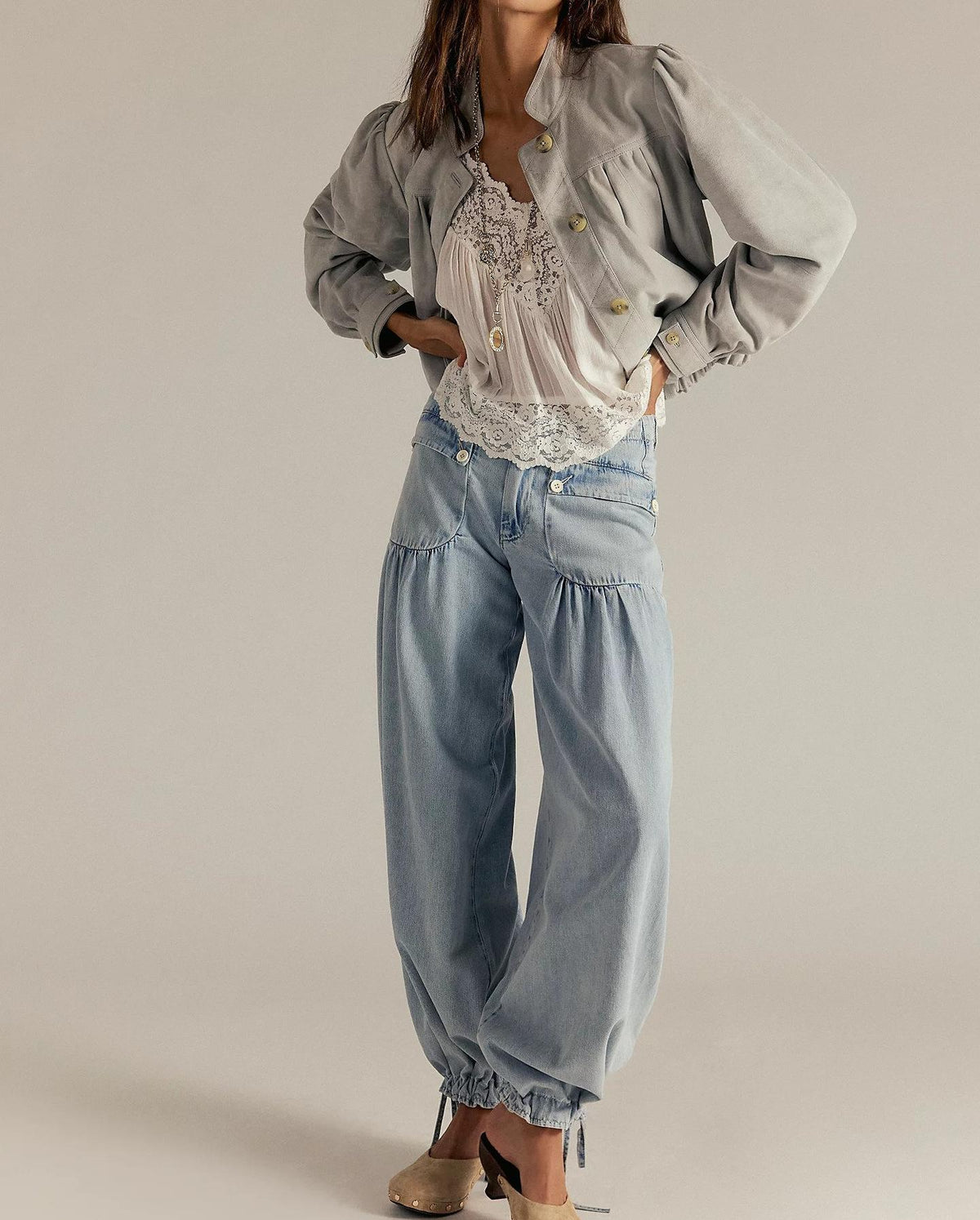 Women's High-Waisted Baggy Denim Cargo Jeans with Drawstring Hem