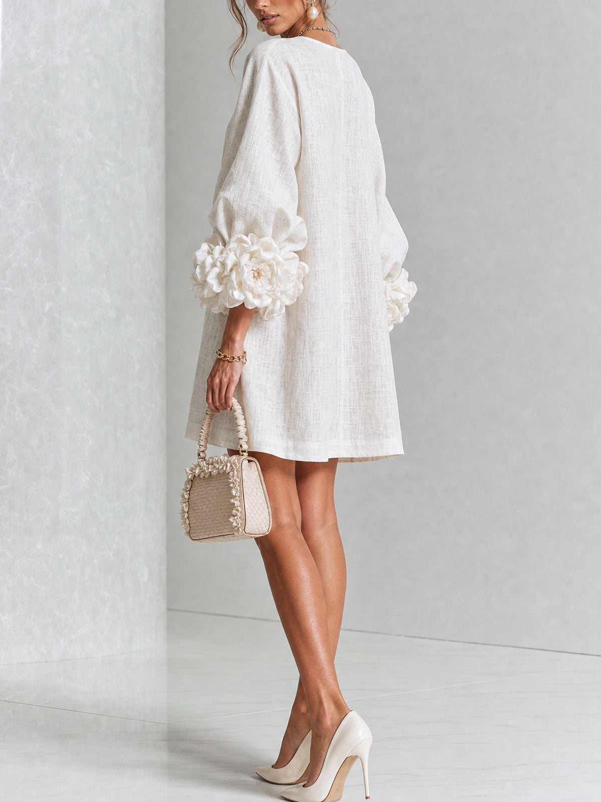 🔥1 pc $19.99！💝💝White Floral Button-down Mini Dress With Striking Floral Cuffs