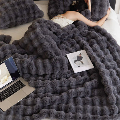 Luxury Double-Sided Fluffy Blanket – Ultra Soft Cozy Throw for Bed & Sofa