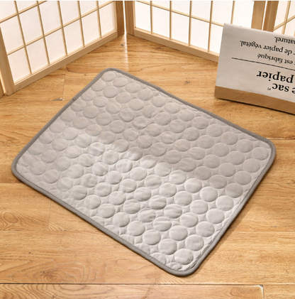 Self-Cooling Dog Cooling Mat – No Water, No Freezing
