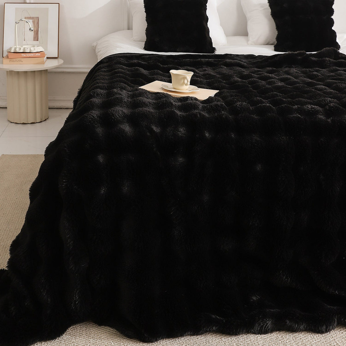 Luxury Double-Sided Fluffy Blanket – Ultra Soft Cozy Throw for Bed & Sofa