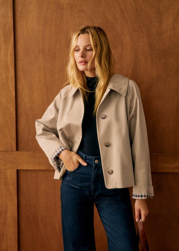Women's Cropped Trench Coat – Classic Lightweight Jacket with Checkered Lining