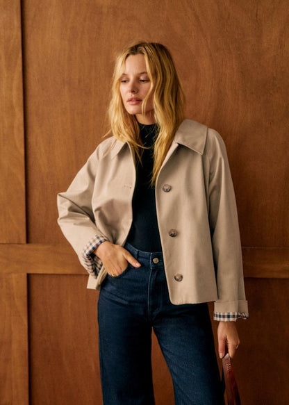 Women's Cropped Trench Coat – Classic Lightweight Jacket with Checkered Lining